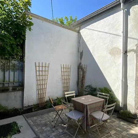 Le Pavillon Lorrain * ויטל